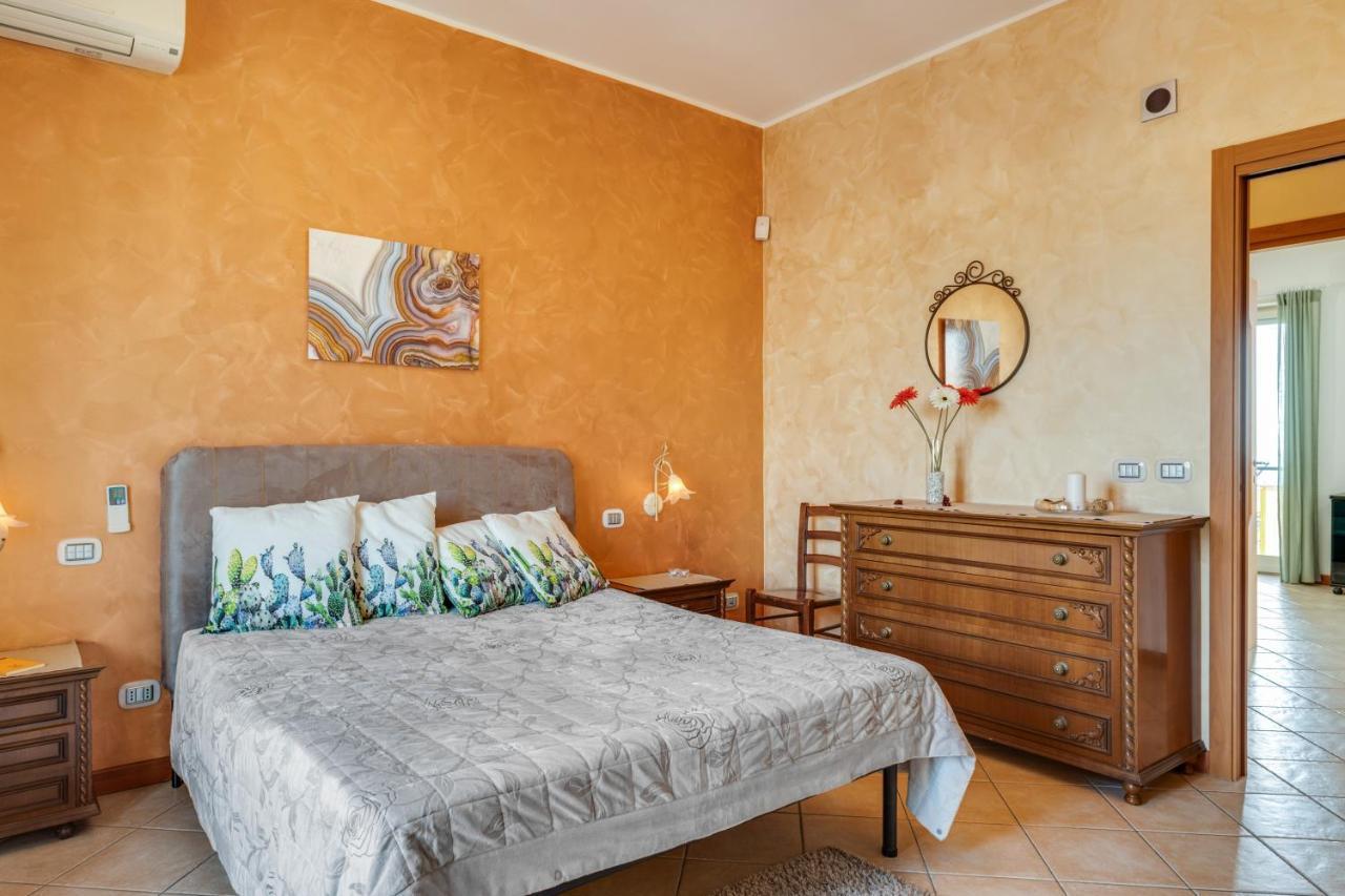Roomy And Bright Apartment With Balconies X6 Catânia Exterior foto